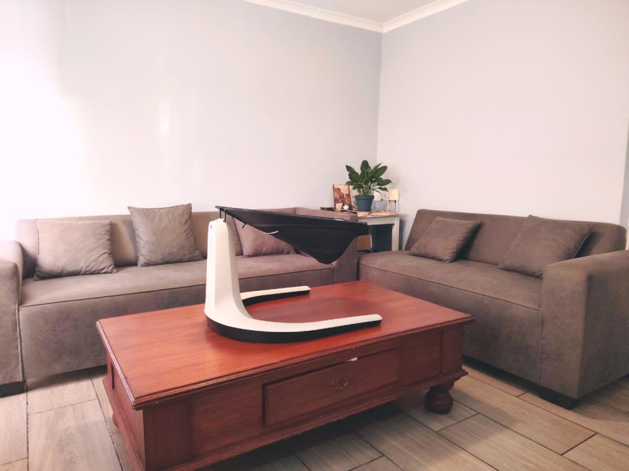 3 Bedroom Property for Sale in Silwood Heights Western Cape